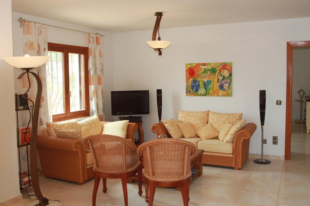Chrisuli - Well Furnished Villa With Panoramic Views In מוריירה חדר תמונה